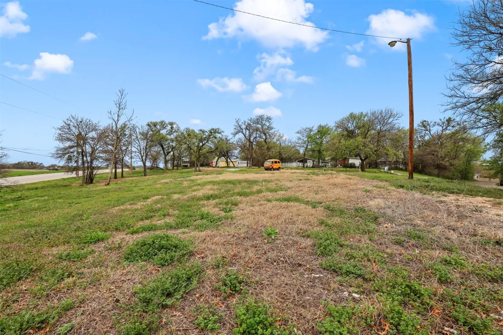8501 Heron Drive Fort Worth, TX 76108