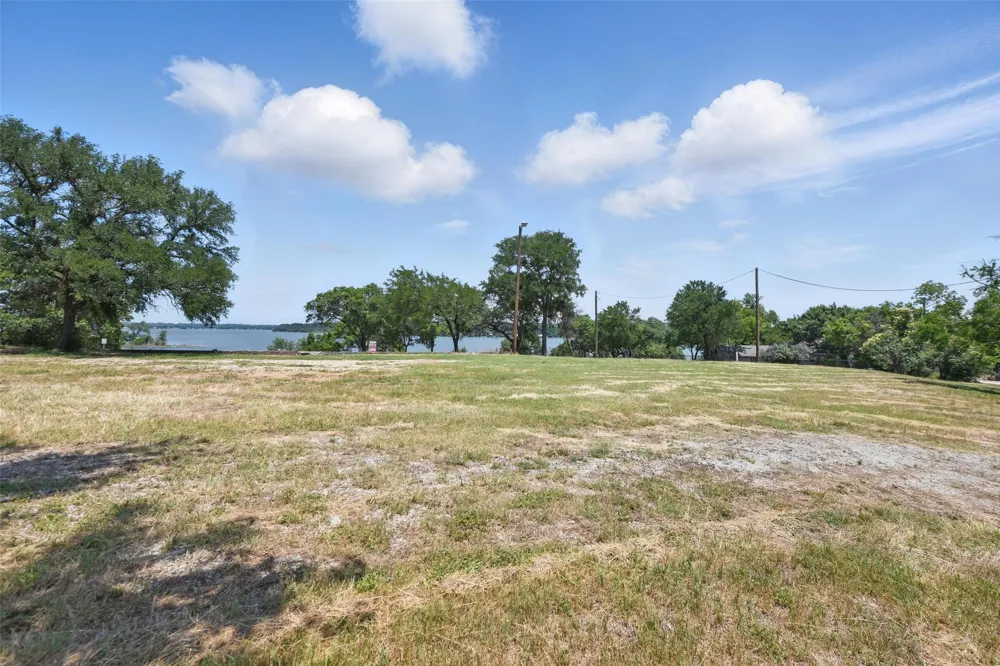 8501 Heron Drive Fort Worth, TX 76108