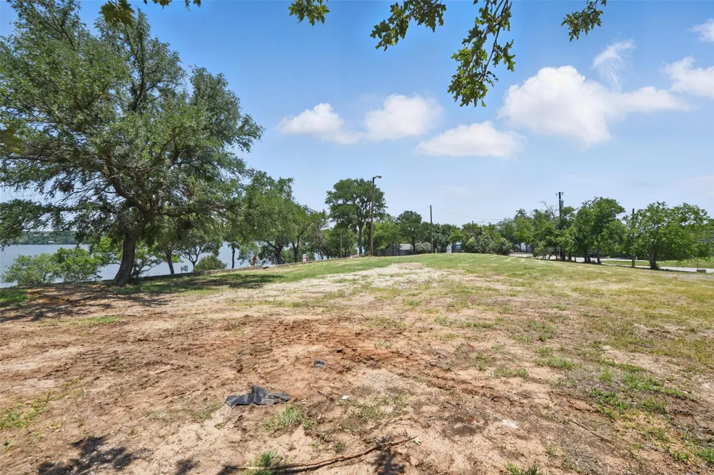8501 Heron Drive Fort Worth, TX 76108