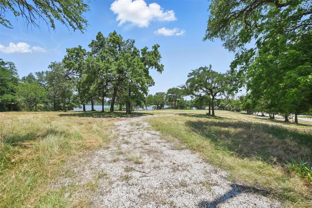 8501 Heron Drive Fort Worth, TX 76108