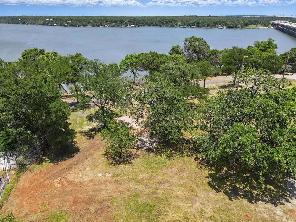 8501 Heron Drive Fort Worth, TX 76108