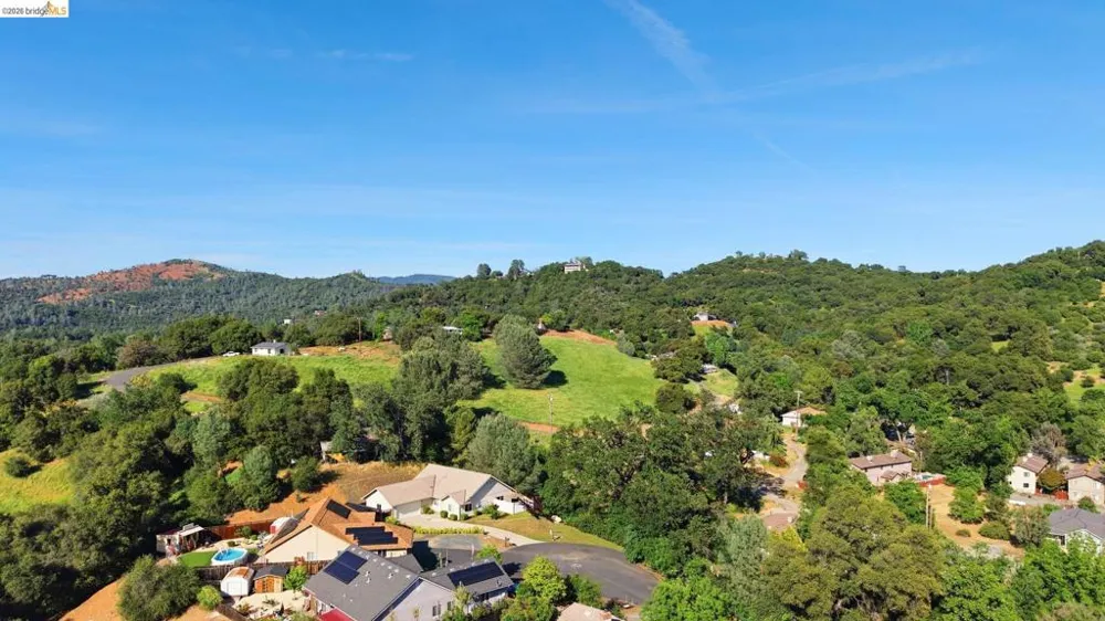 18272 Cara Lane Jamestown, CA 95327