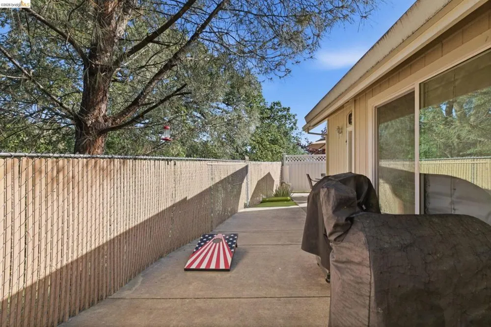 18272 Cara Lane Jamestown, CA 95327