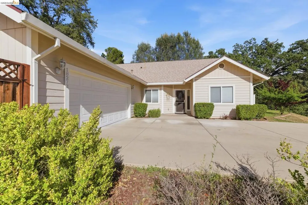 18272 Cara Lane Jamestown, CA 95327