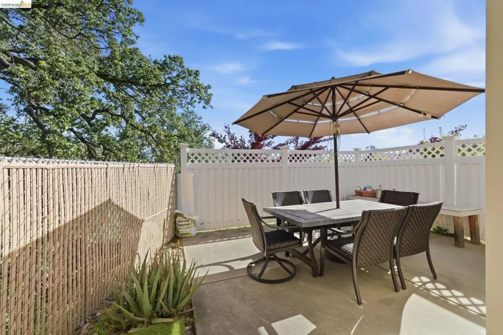 18272 Cara Lane Jamestown, CA 95327