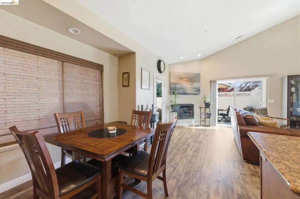18272 Cara Lane Jamestown, CA 95327