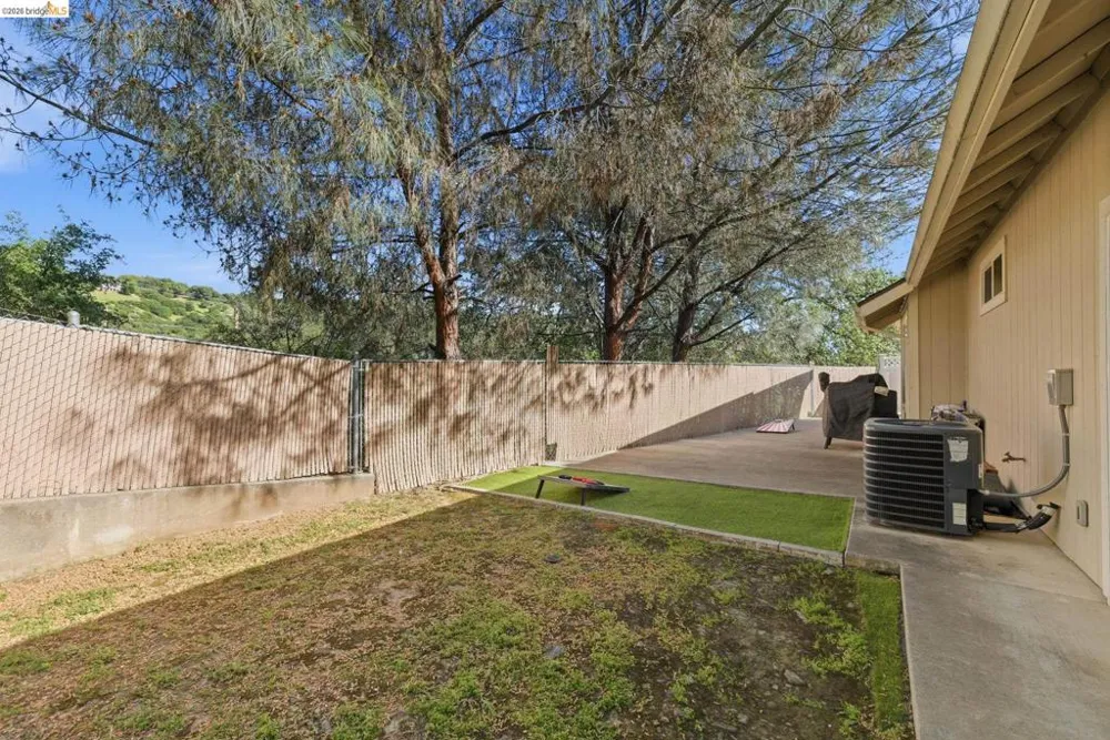 18272 Cara Lane Jamestown, CA 95327