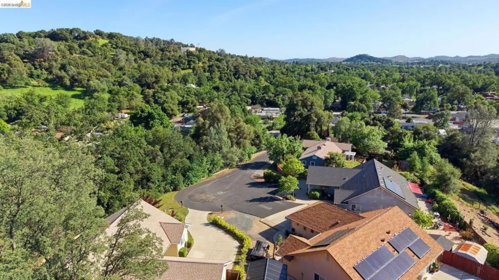 18272 Cara Lane Jamestown, CA 95327