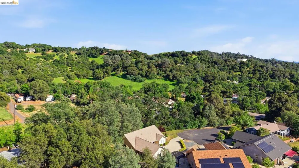 18272 Cara Lane Jamestown, CA 95327