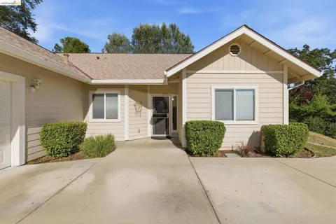 18272 Cara Lane