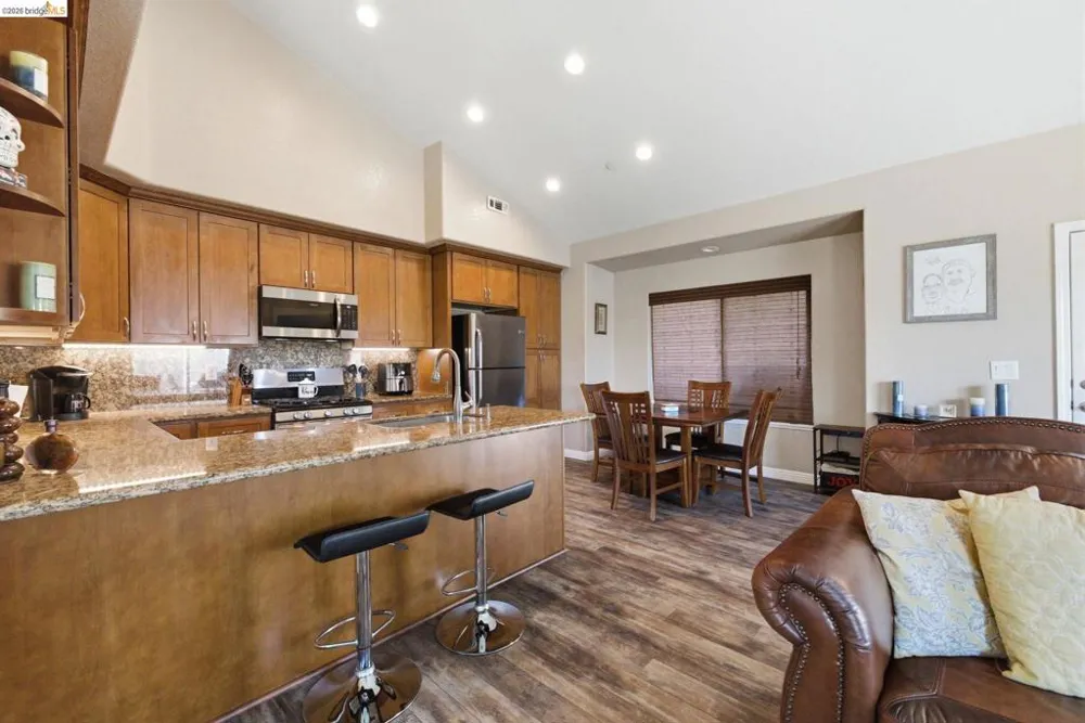18272 Cara Lane Jamestown, CA 95327