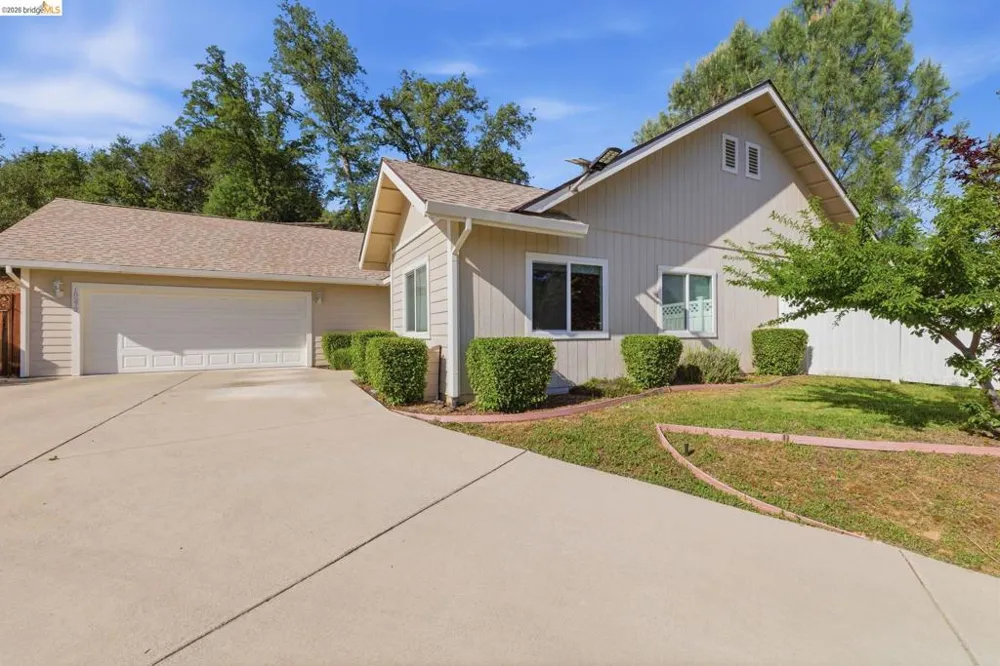 18272 Cara Lane Jamestown, CA 95327