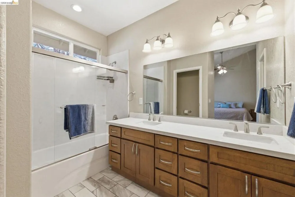 18272 Cara Lane Jamestown, CA 95327