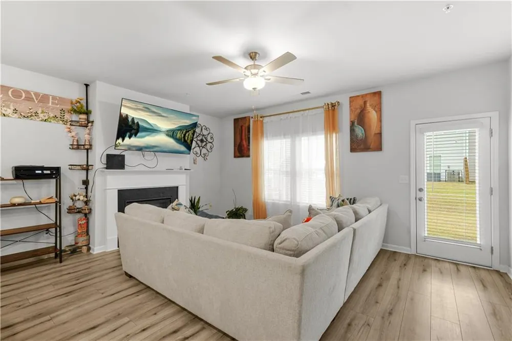 11649 Mendenhall Court Hampton, GA 30228