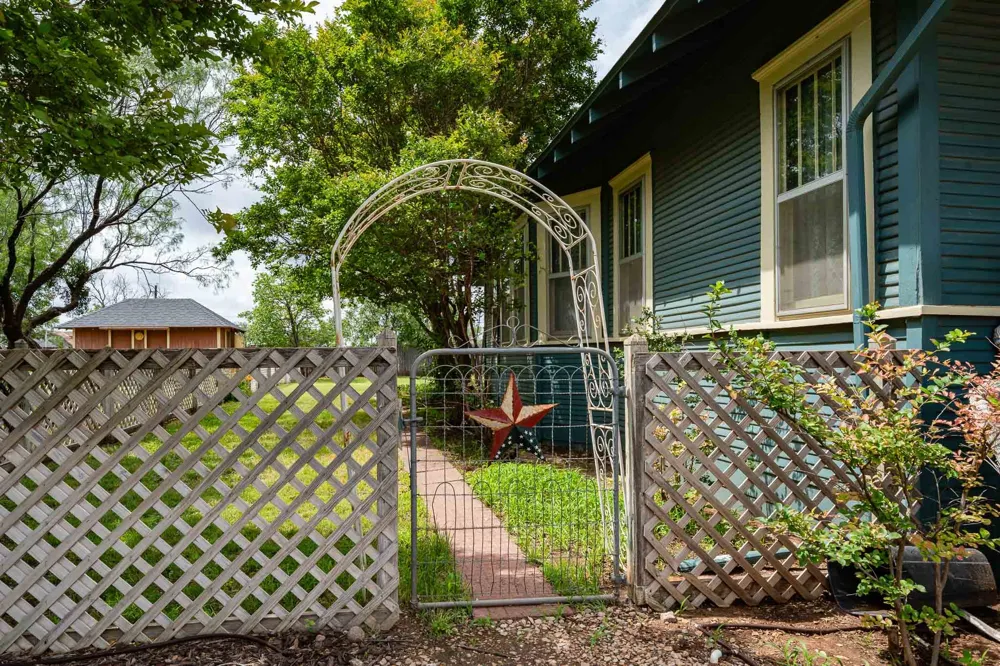 911 23rd Street Anson, TX 79501