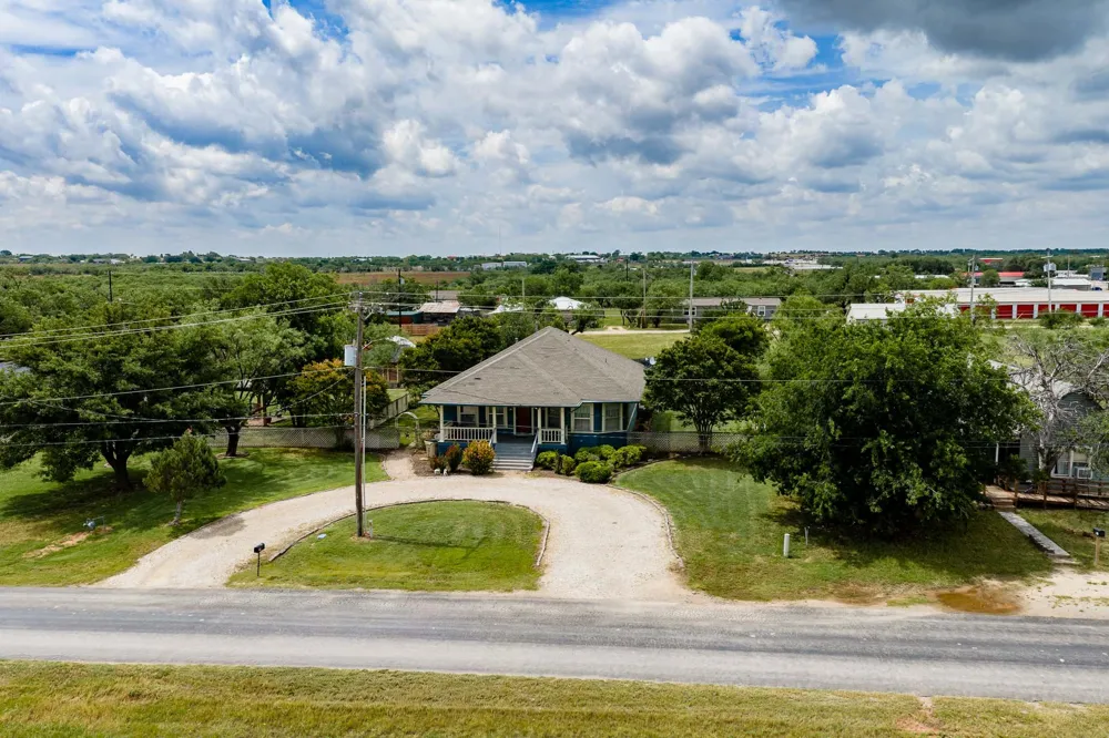 911 23rd Street Anson, TX 79501