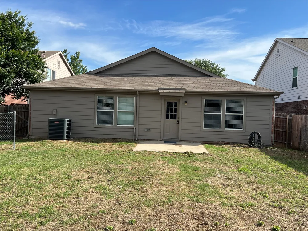 8824 Sagebrush Trail Cross Roads, TX 76227