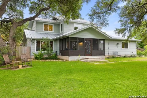 701 River Rd