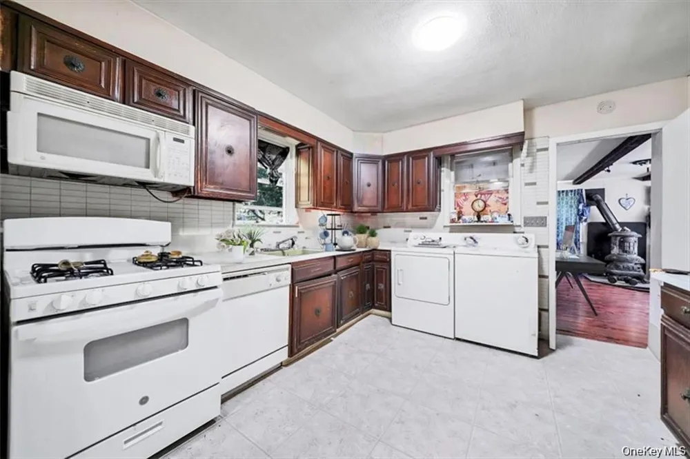 66-68 Spook Hole Road Ellenville, NY 12428