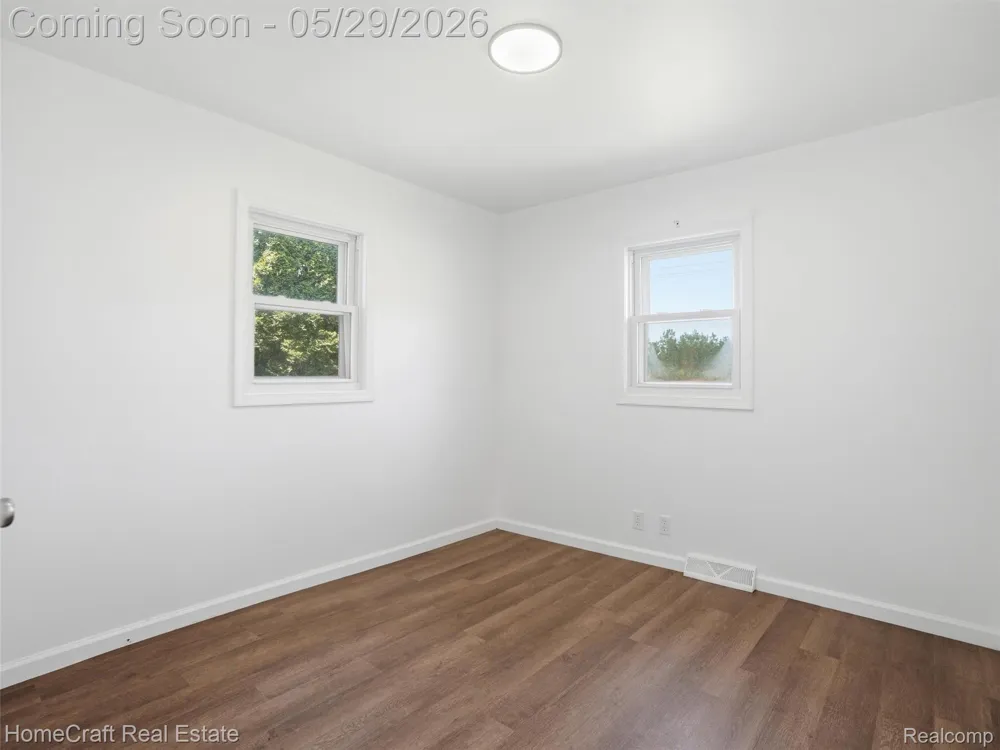 31245 BEVERLY ROAD Romulus City, MI 48174