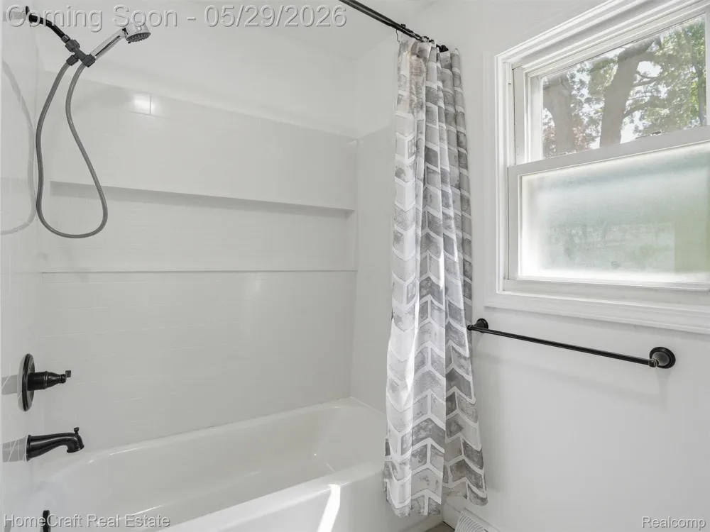 31245 BEVERLY ROAD Romulus City, MI 48174