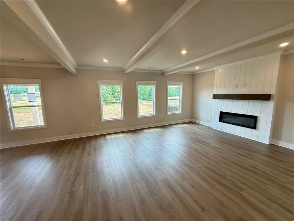 103 Chickadee Court Auburn, GA 30011
