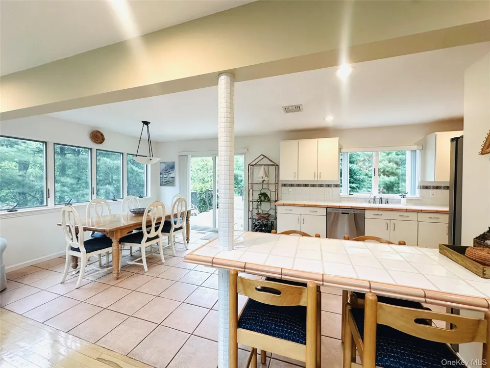40 Hilltop Road Southampton, NY 11968