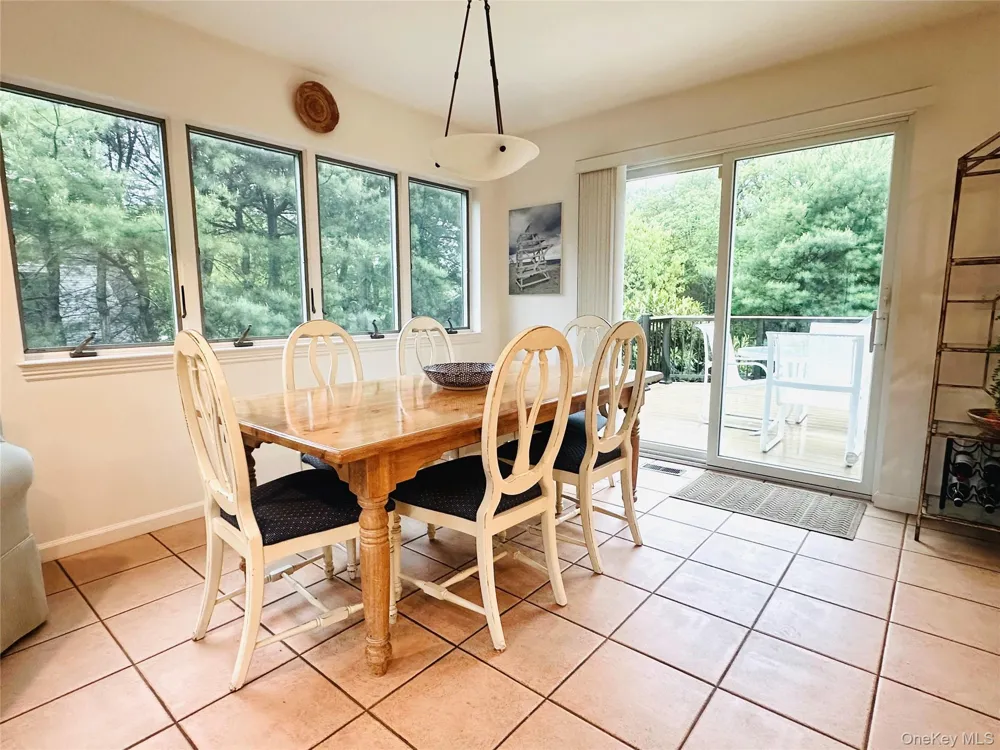 40 Hilltop Road Southampton, NY 11968