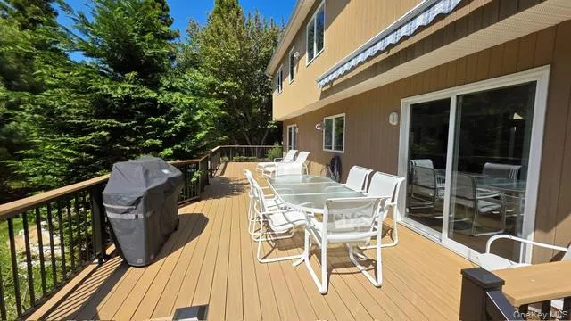 40 Hilltop Road Southampton, NY 11968