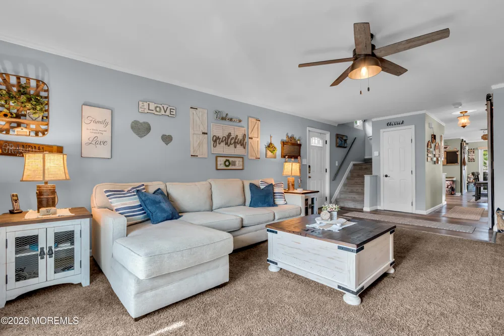 8 Lincoln Court Keansburg, NJ 07734