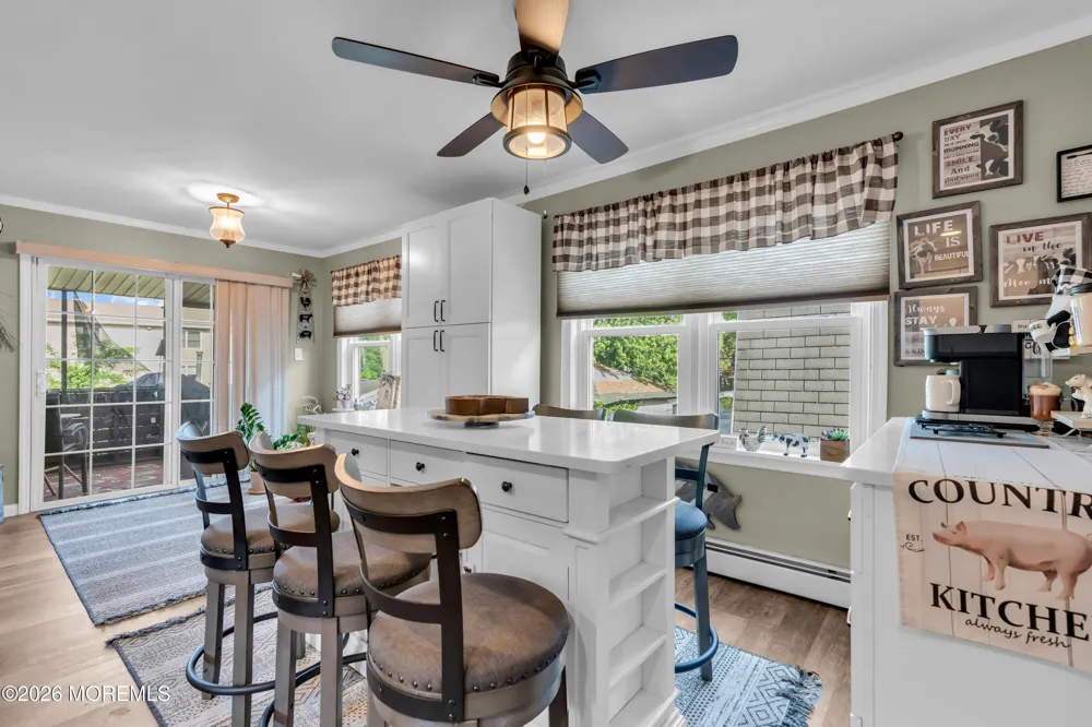 8 Lincoln Court Keansburg, NJ 07734