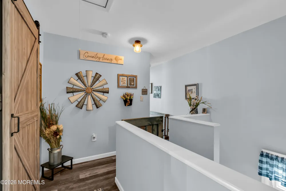 8 Lincoln Court Keansburg, NJ 07734