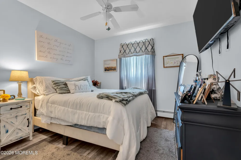 8 Lincoln Court Keansburg, NJ 07734