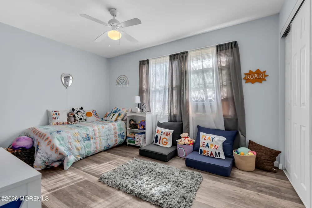 8 Lincoln Court Keansburg, NJ 07734