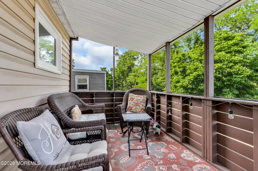8 Lincoln Court Keansburg, NJ 07734
