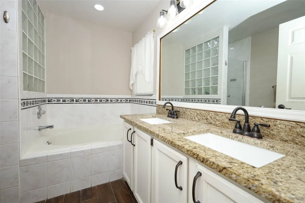 1152 TWIN RIVERS BOULEVARD Oviedo, FL 32766