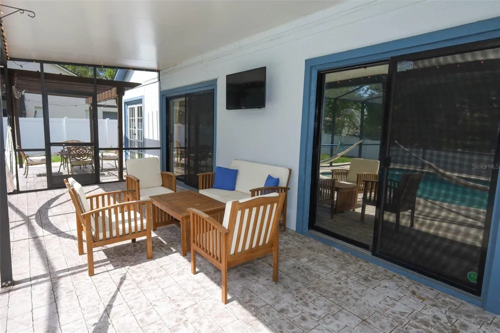 1152 TWIN RIVERS BOULEVARD Oviedo, FL 32766