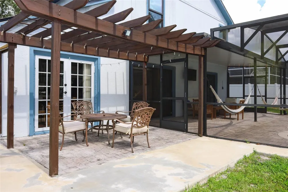 1152 TWIN RIVERS BOULEVARD Oviedo, FL 32766