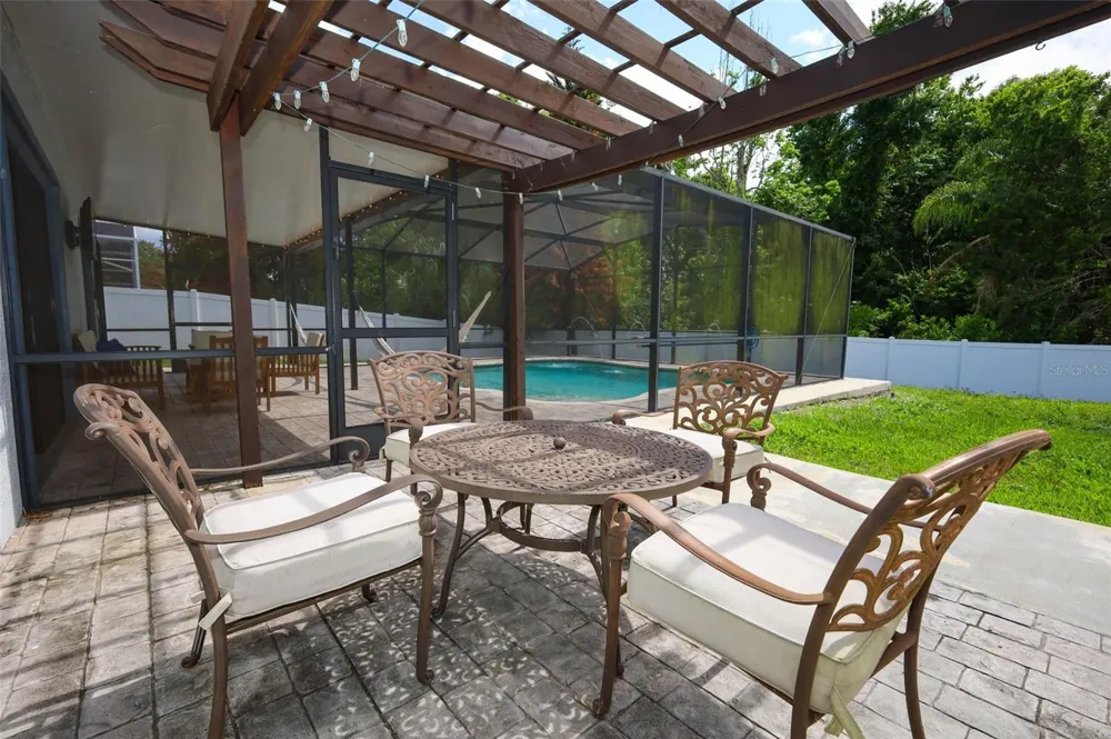 1152 TWIN RIVERS BOULEVARD Oviedo, FL 32766