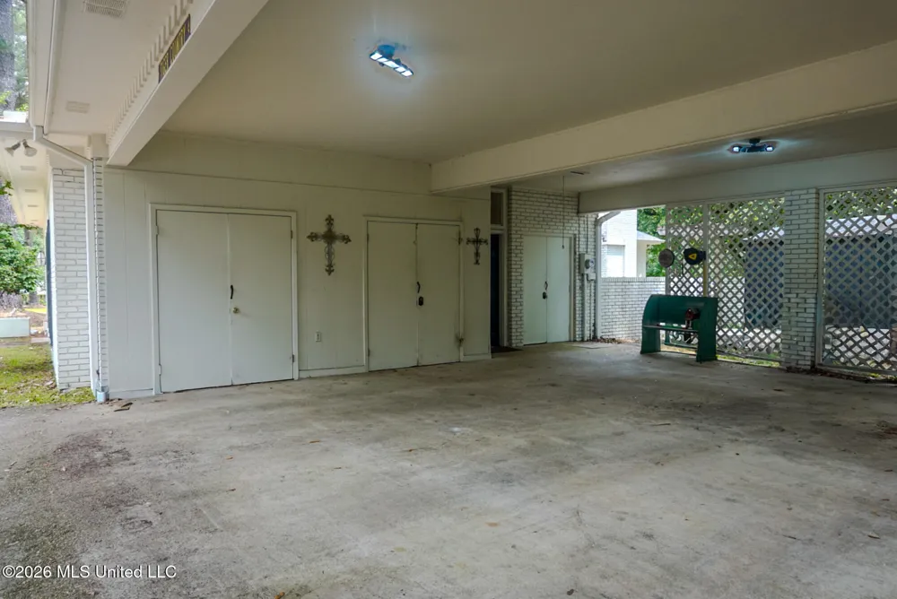 1605 Lissa Drive Mccomb, MS 39648