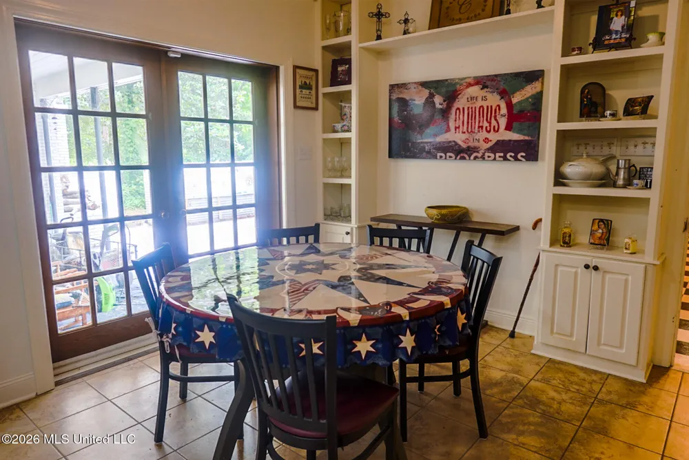 1605 Lissa Drive Mccomb, MS 39648