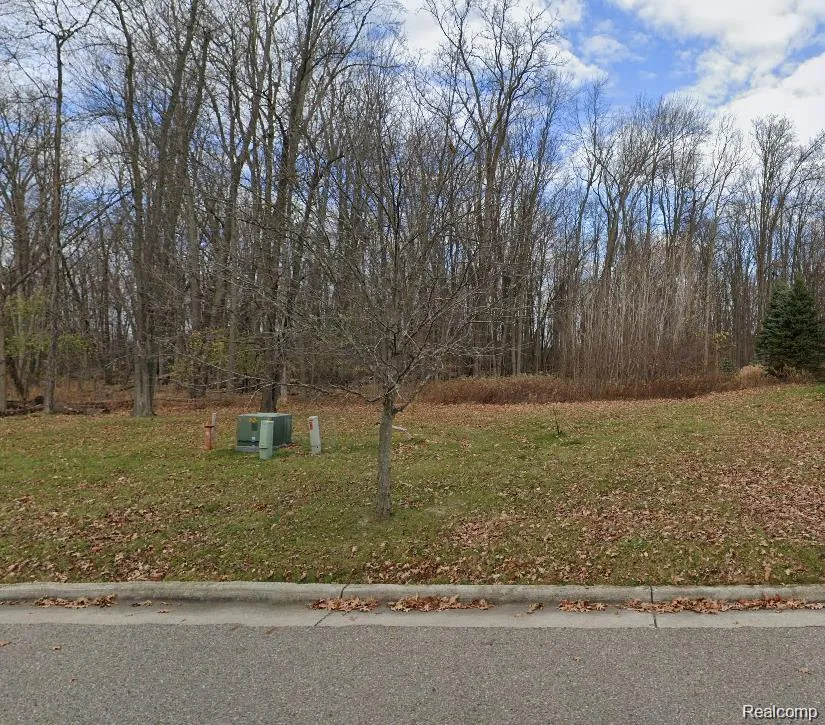 52 Edgewood Drive Grand Blanc Charter Township, MI 48439