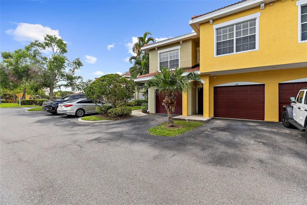 5601 BENTGRASS DRIVE #102 Sarasota, FL 34235