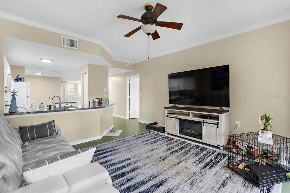 5601 BENTGRASS DRIVE #102 Sarasota, FL 34235
