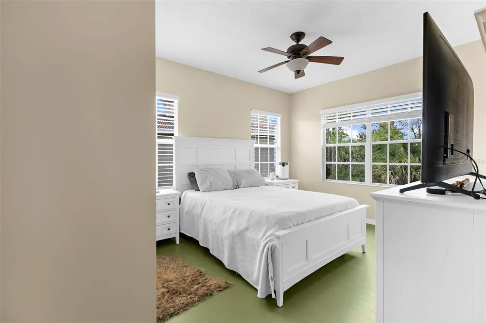 5601 BENTGRASS DRIVE #102 Sarasota, FL 34235