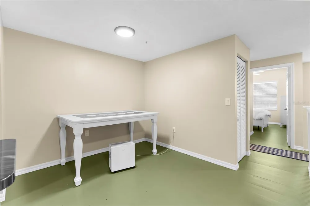 5601 BENTGRASS DRIVE #102 Sarasota, FL 34235
