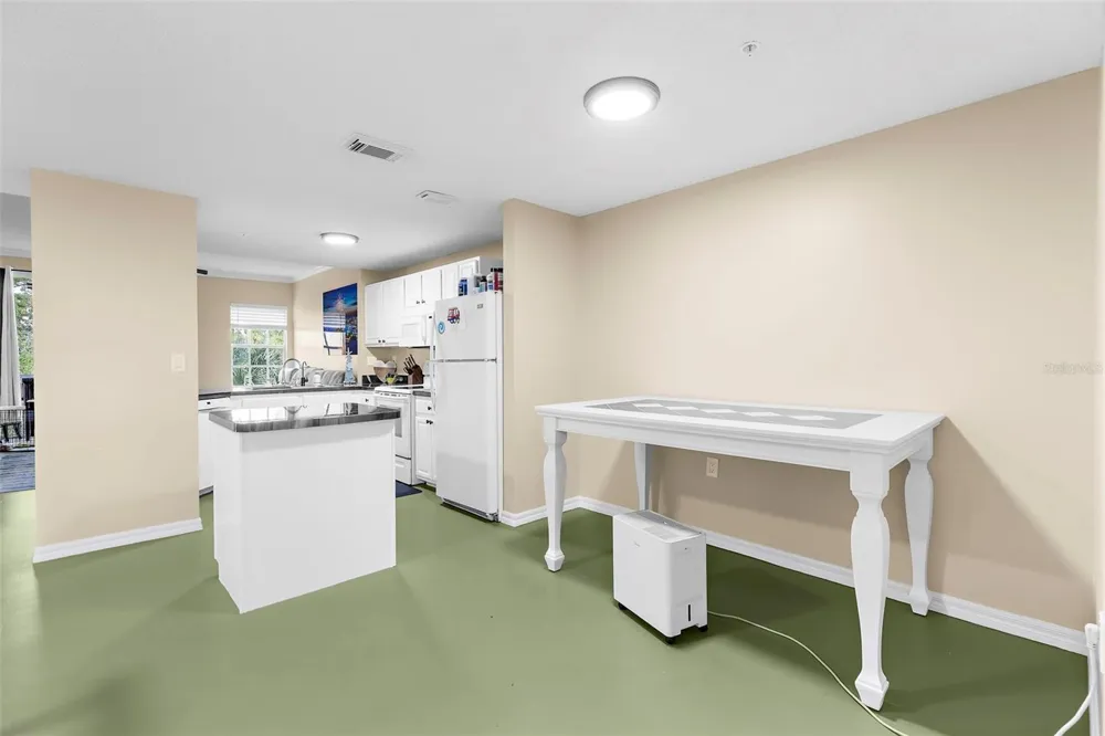 5601 BENTGRASS DRIVE #102 Sarasota, FL 34235
