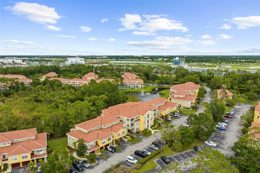 5601 BENTGRASS DRIVE #102 Sarasota, FL 34235