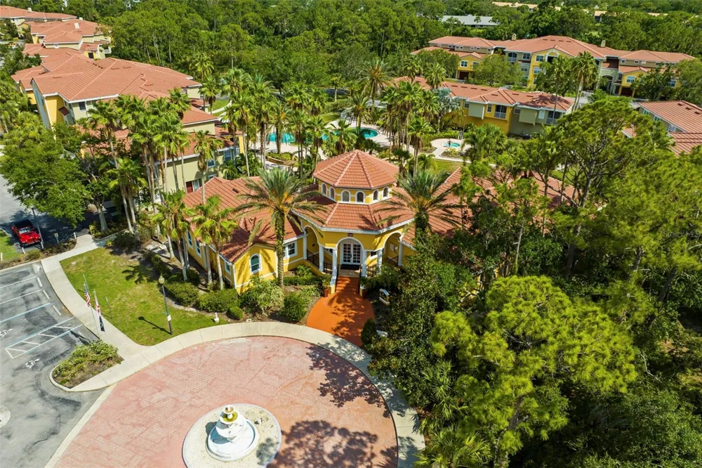 5601 BENTGRASS DRIVE #102 Sarasota, FL 34235