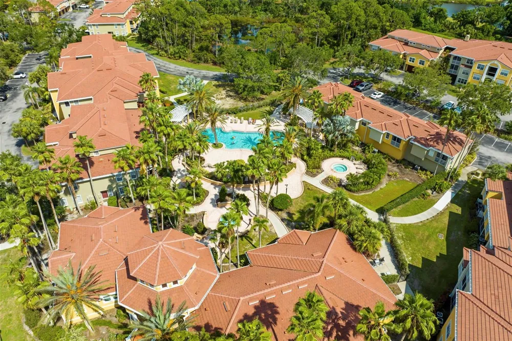 5601 BENTGRASS DRIVE #102 Sarasota, FL 34235
